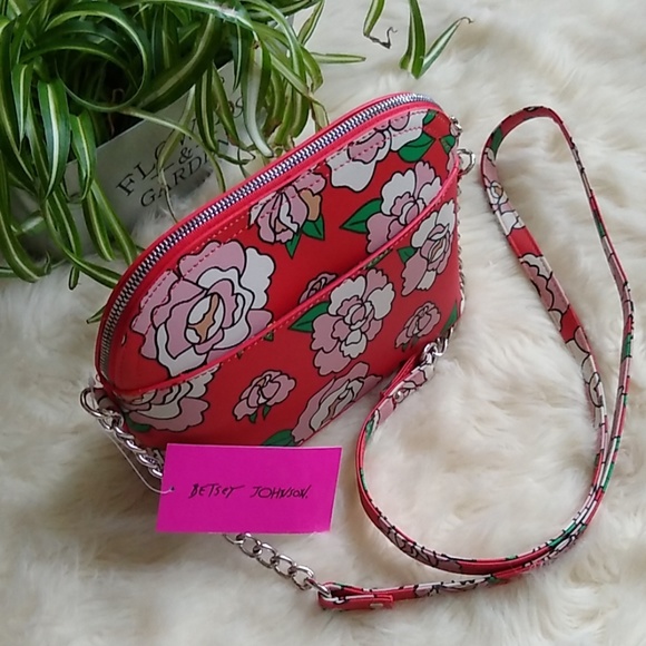 🆕Betsey Johnson Red floral cross-body bag🌺 - Picture 3 of 8